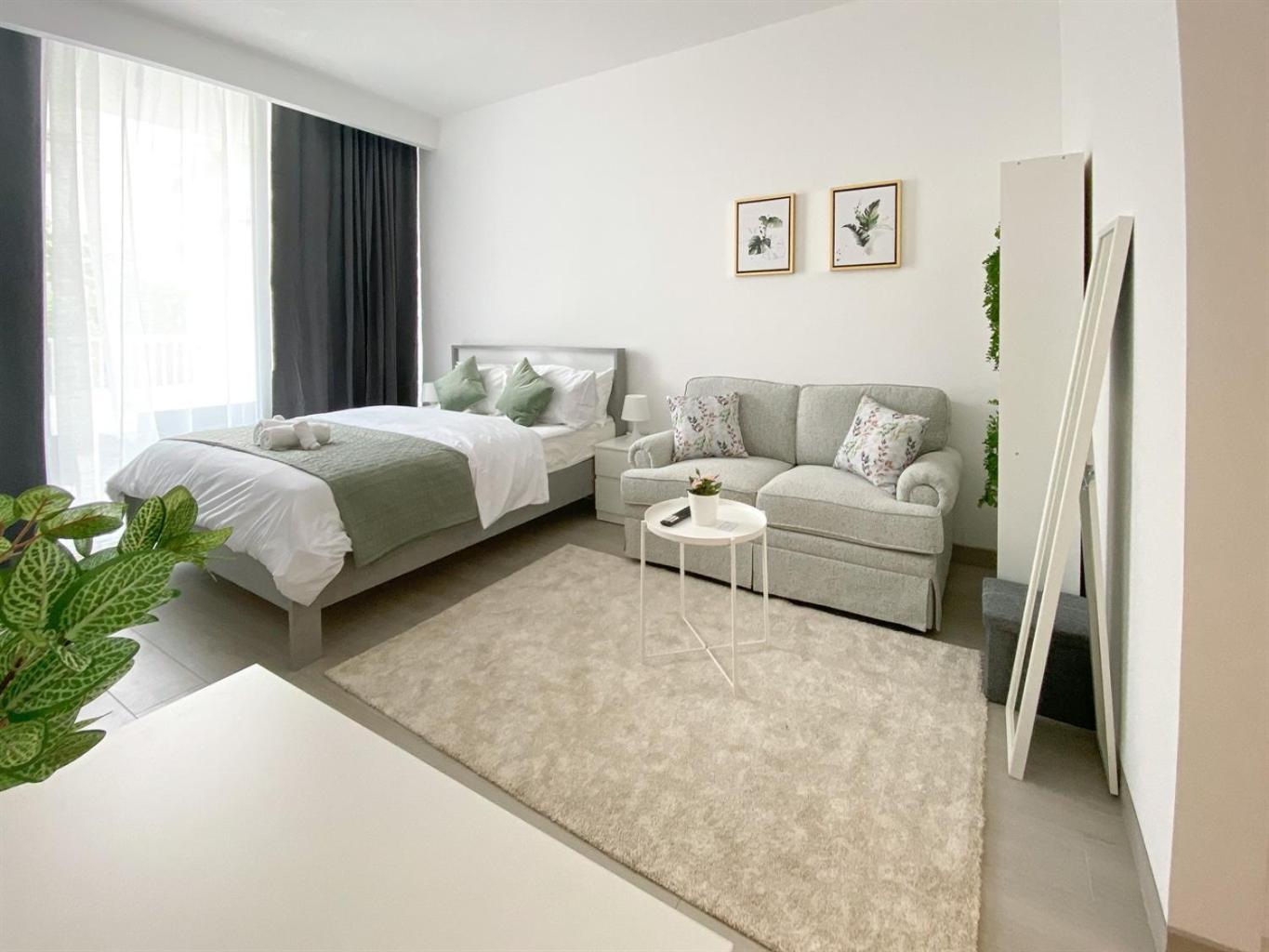 Wanderlust Whisk Away With Huge Balcony In Jvc Apartment