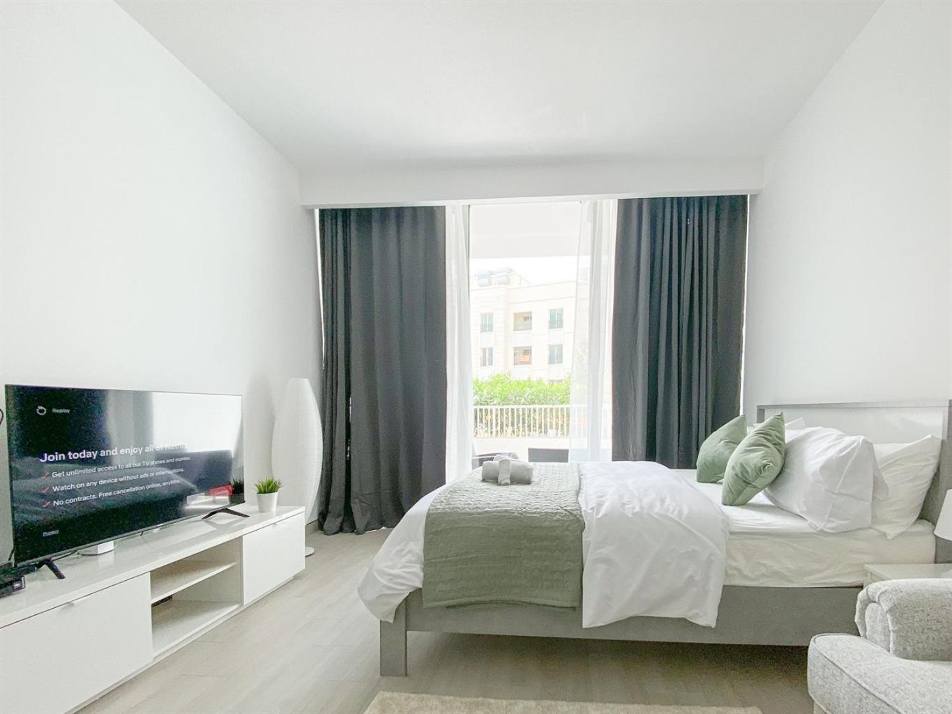 Wanderlust Whisk Away With Huge Balcony In Jvc * Dubai